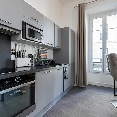 Jean Medecin Av - Large 2 Bdrs Ac Appartement